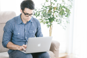 人気急上昇中ビジネス「クラウドソーシング」とは